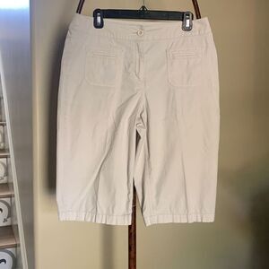 CHICOS Bermuda Shorts 